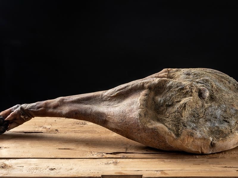 prosciutto crudo di suino nero